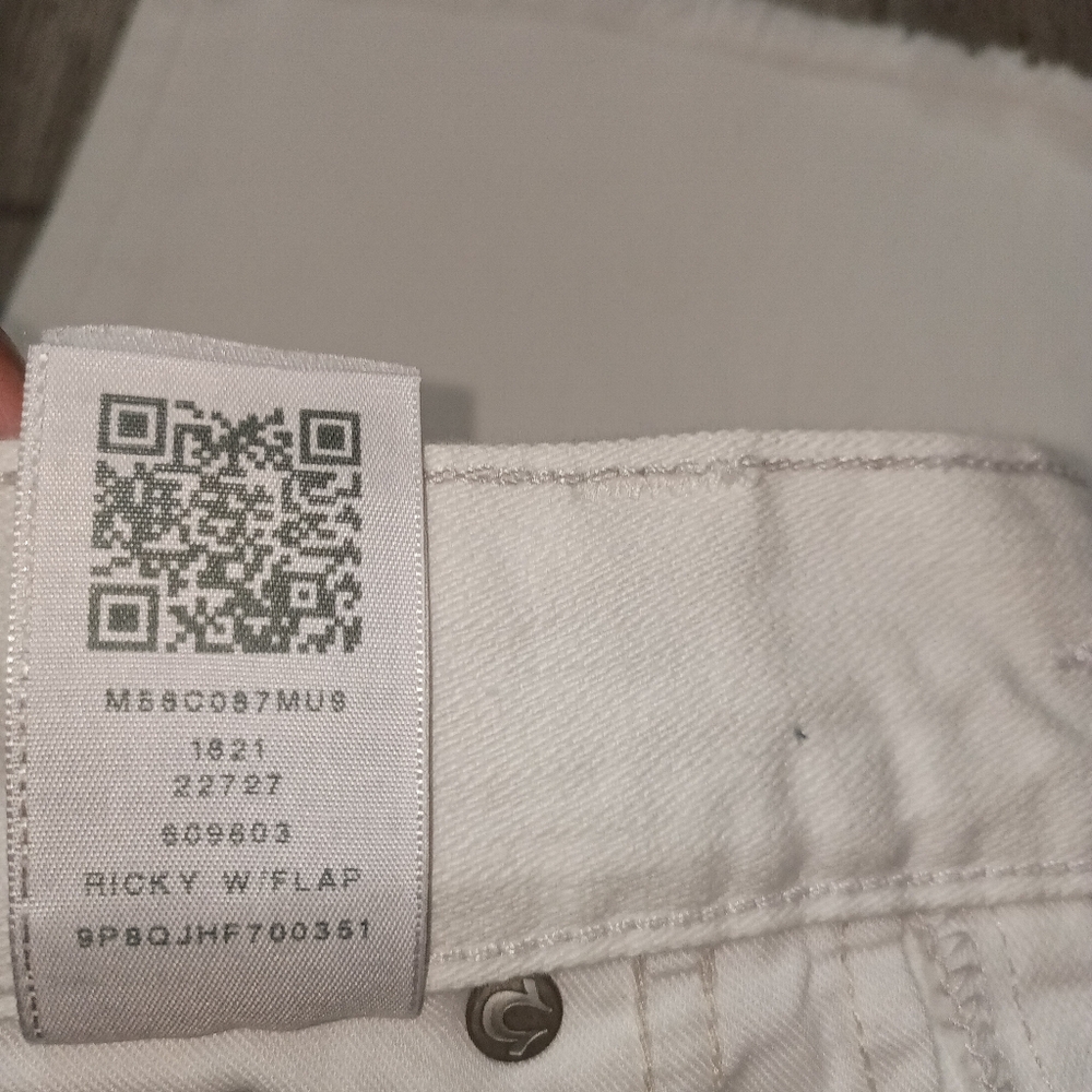 True Religion RICKY Shorts - Picture 7 of 7